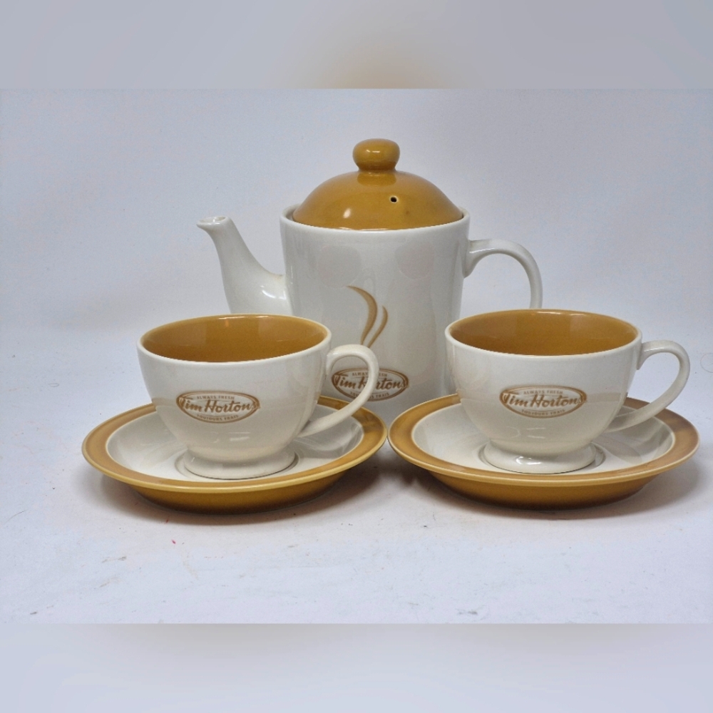 Tim Hortons Limited Edition Tea Set